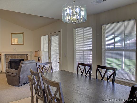 5th image of 11008 E 120th Ct N