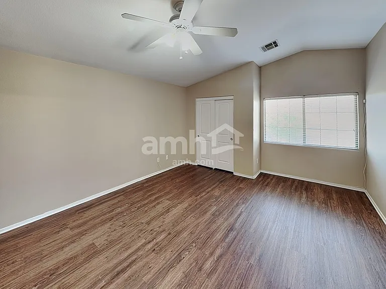 5516 Stelle Amore St — Photo 8