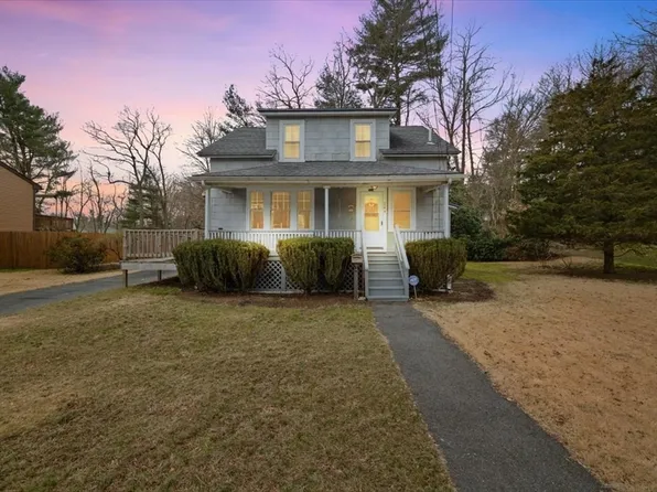 249 Williams St, Taunton, MA 02780