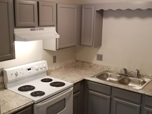 Recently painted and countertop replaced in spacious kitchen!