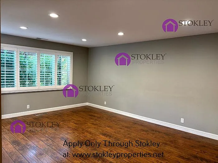 3 bed, 2.0 bath, 1308 sqft, $3,695 — Photo 3