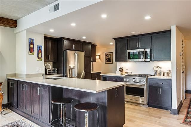 2nd image of 3901 W End Ave APT 205