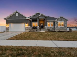4868 N Canaan Peak Dr, Eagle Mountain, UT 84005