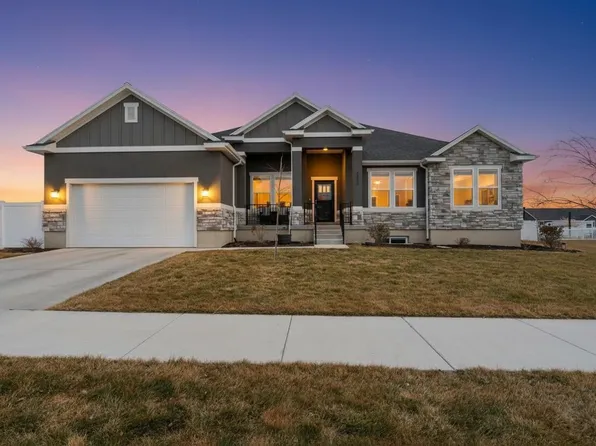 4868 N Canaan Peak Dr, Eagle Mountain, UT 84005