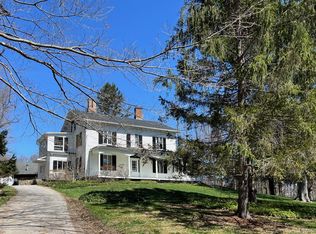 819 Van Wagner Rd, Poughkeepsie, NY 12601