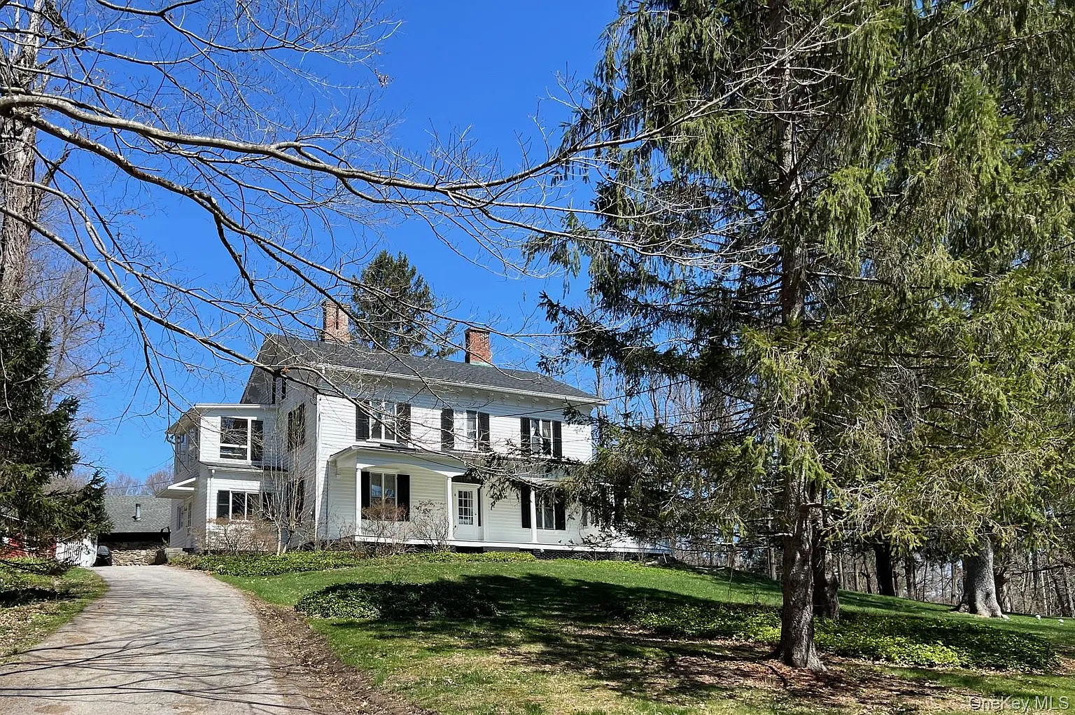 819 Van Wagner Road photo 1