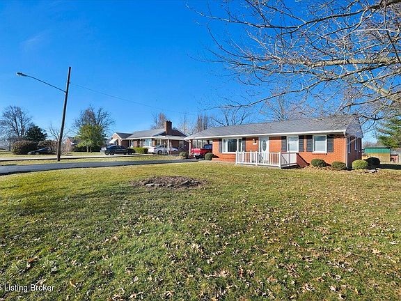 3rd image of 427 Shadyview Dr