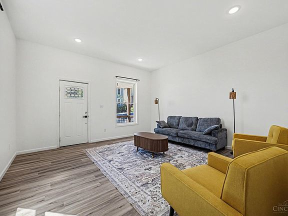 2nd image of 270 Wortman St