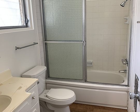 5th image of 3686 S Centinela Ave APT 12