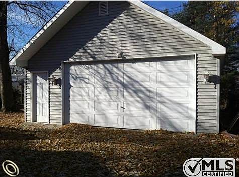 2 Car Garage