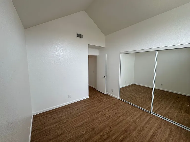 1423 Portofino Dr — Photo 34
