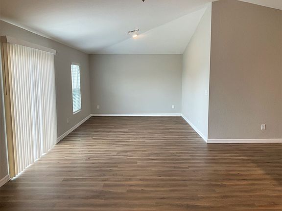 4th image of 510 NE 2nd Pl
