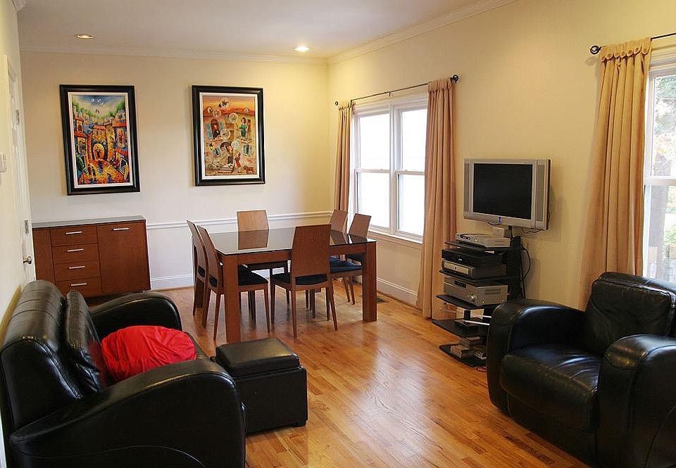 Upstairs dining / living room