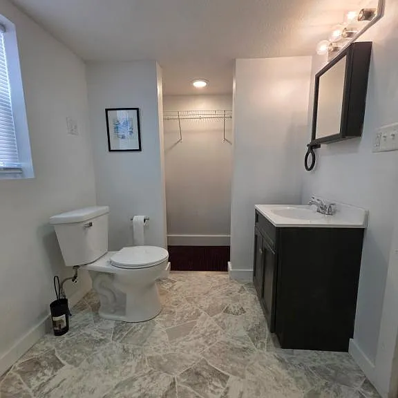 734 S Bell St #4 — Photo 5
