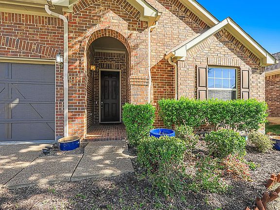 4th image of 1605 Falconet Ct