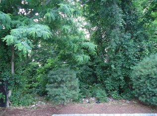Belmont Rd, Sound beach, NY 11789