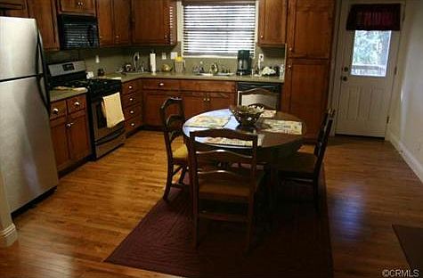 4th image of 26640 Columbia Dr