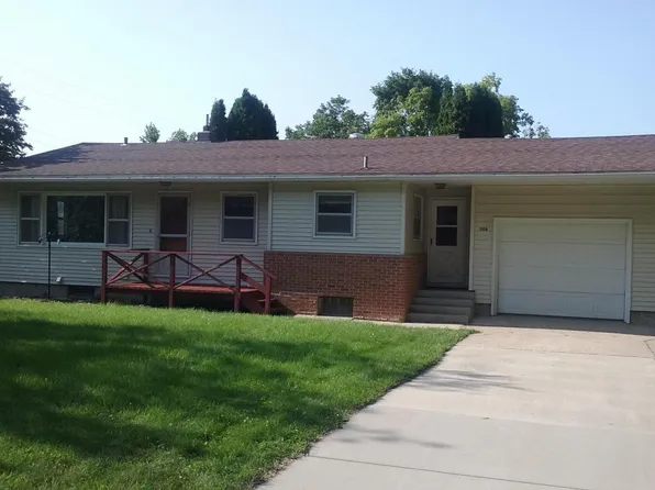 506 W Oak St, Osakis, MN 56360