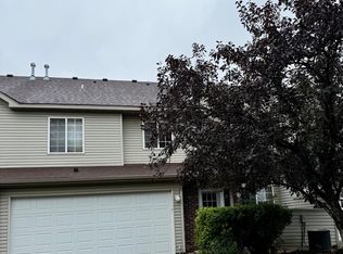 2402 Oakridge Cir, Hudson, WI 54016