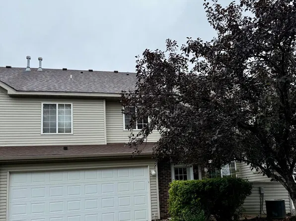 2402 Oakridge Cir, Hudson, WI 54016