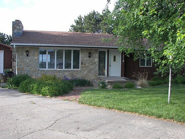 2nd image of 1018 Moon Cir