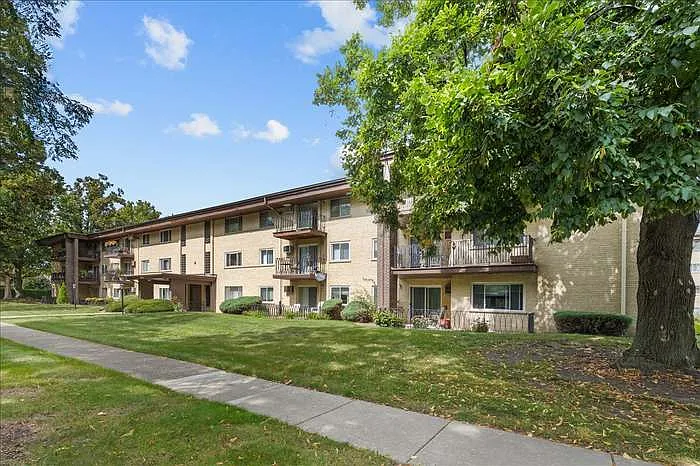 1206 E Fairview St #305 — Photo 1