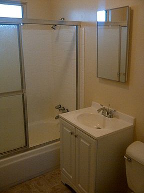 5th image of 558 W 21st St
