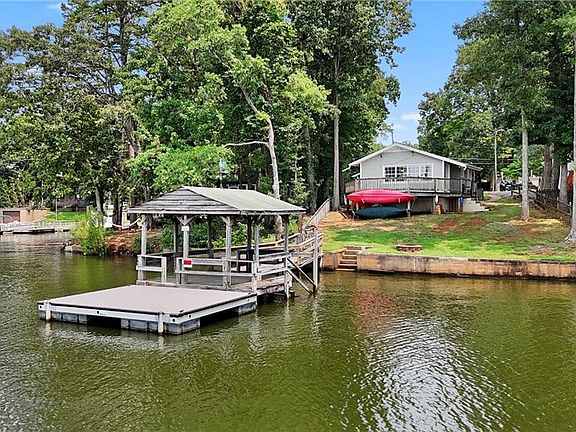 3rd image of 191 Shoreline Dr