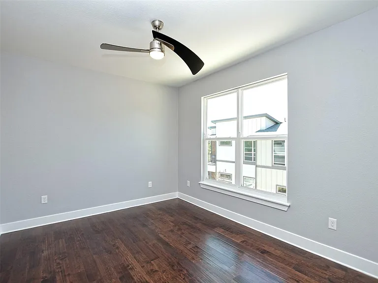 1130 Lott Ave #B — Photo 22
