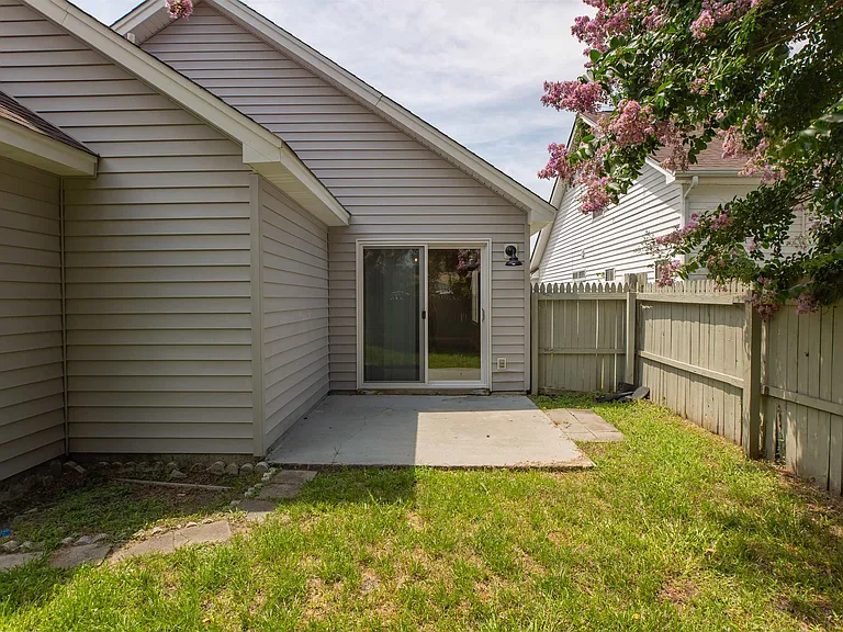112 Dusty Trail Ln — Photo 29