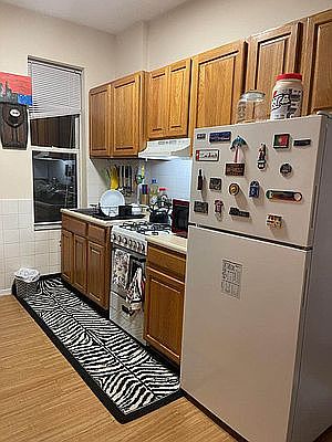 5th image of 24-19 Steinway St #3R
