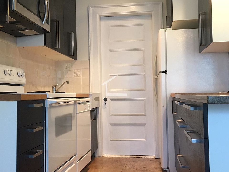 2nd image of 849 Beacon St #516B