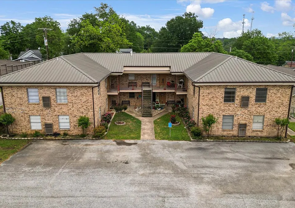 403 S Main St #6