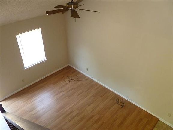 2nd image of 33383340 Steeple Cir NE