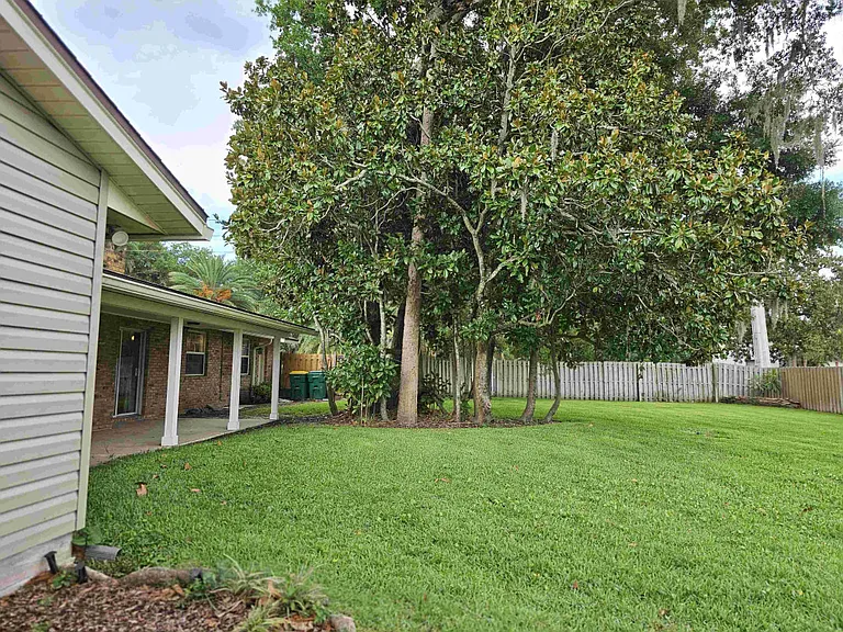 2 Fairway Rd — Photo 6