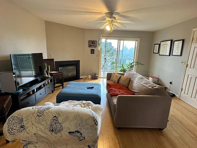 107 Oriole Ct — Photo 3