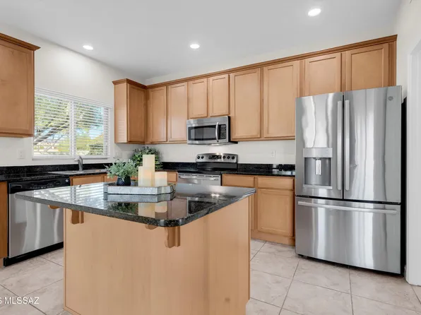 39728 S Sand Crest Dr, Tucson, AZ 85739