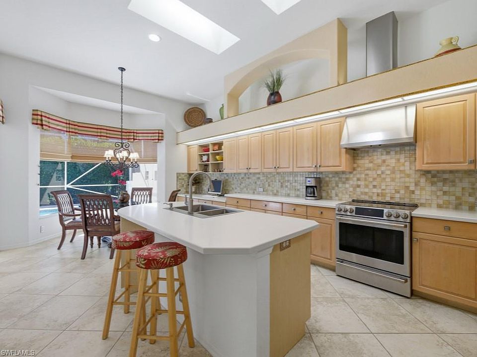 1st image of 5835 Persimmon WAY