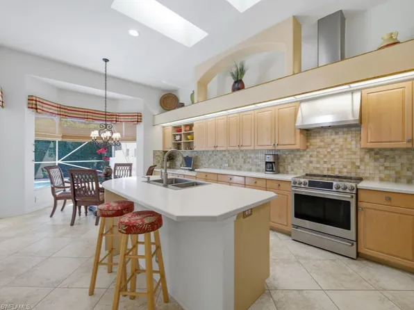 5835 Persimmon WAY, NAPLES, FL 34110