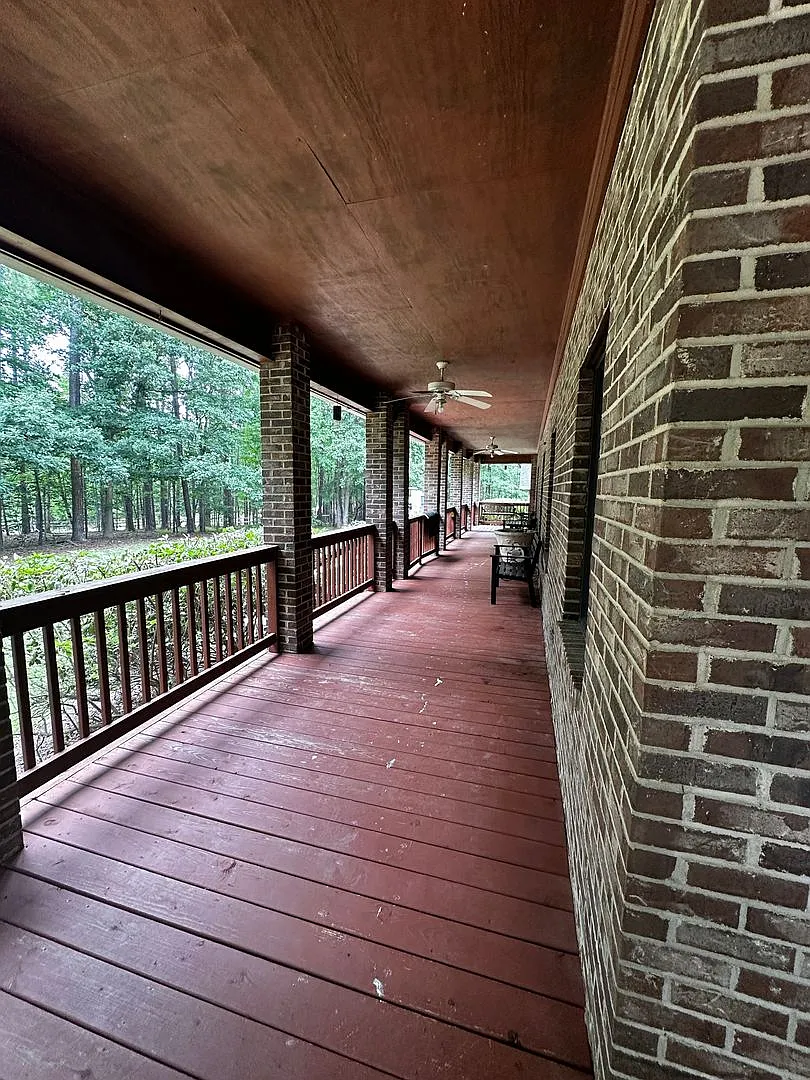 Private Living — Photo 4