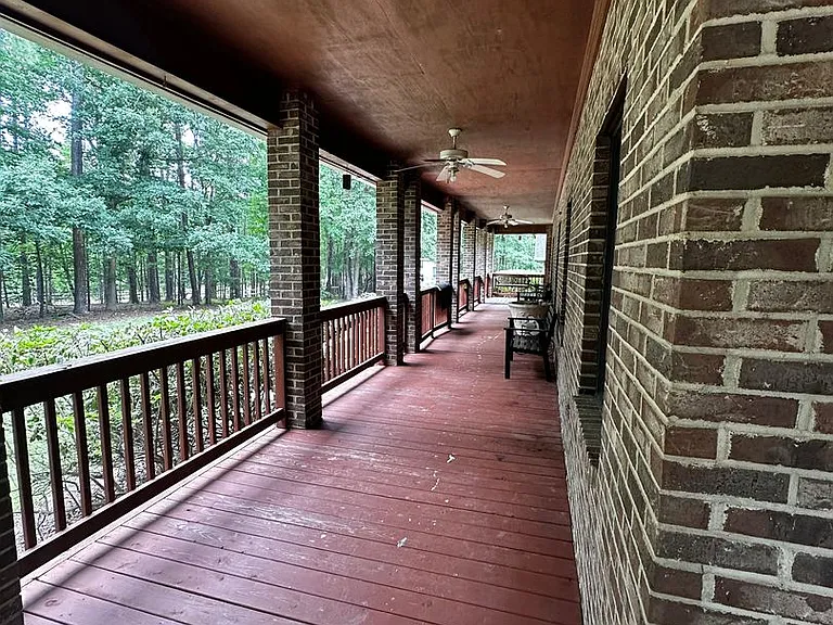 105 Bear Creek Ct — Photo 4