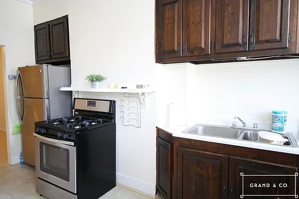 Rented by Grand & Co. | media 22