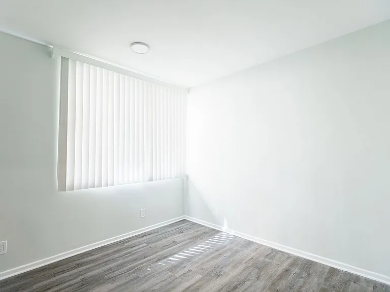 816 S. Bundy Dr — Photo 33