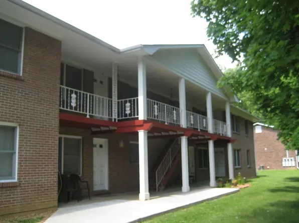 720 College Dr, Radcliff, KY 40160