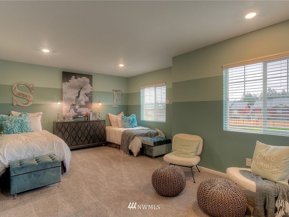 1st image of 3124 Gladiator Street NE #33