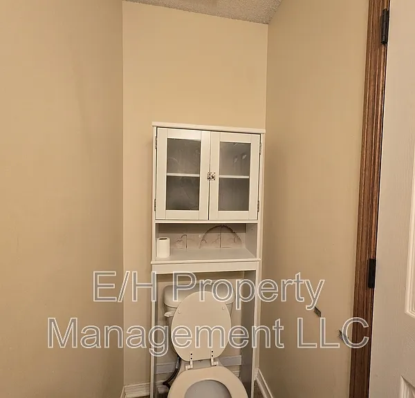4462 S Elizabeth Ave — Photo 6