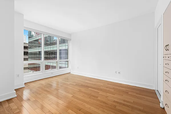 Rented by Douglas Elliman | media 25