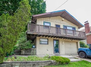 25 26th St NW, Barberton, OH 44203