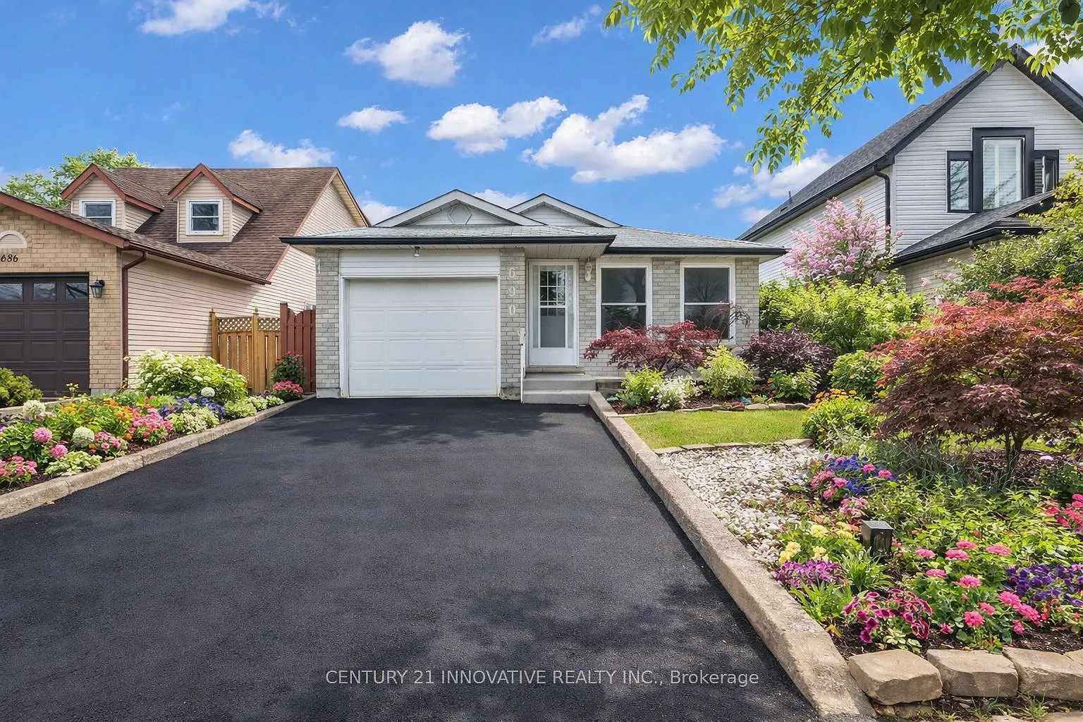 690 Elgin St E photo 1