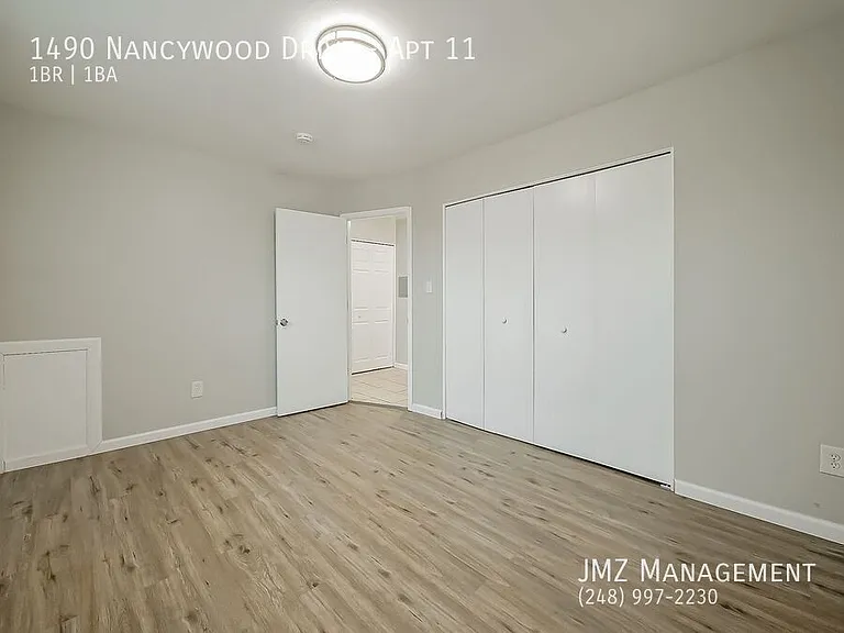 1490 Nancywood Dr #11 — Photo 9